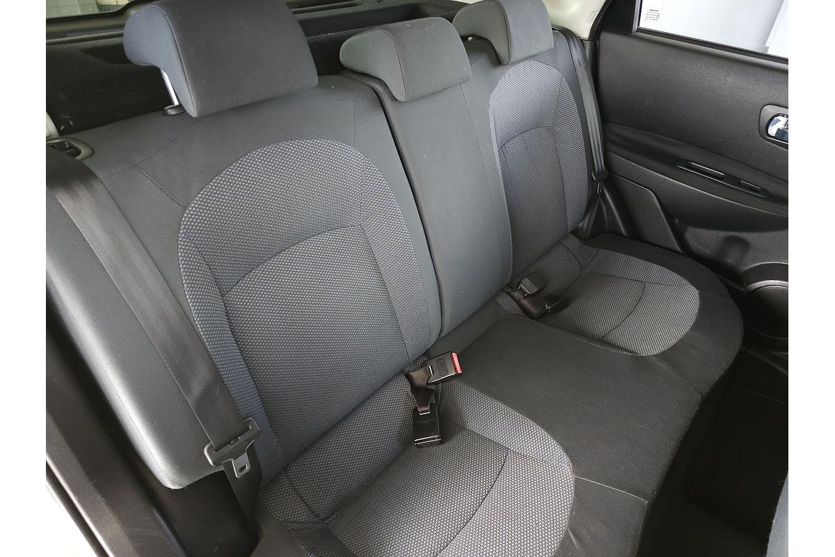 2010 Nissan Dualis ST J10