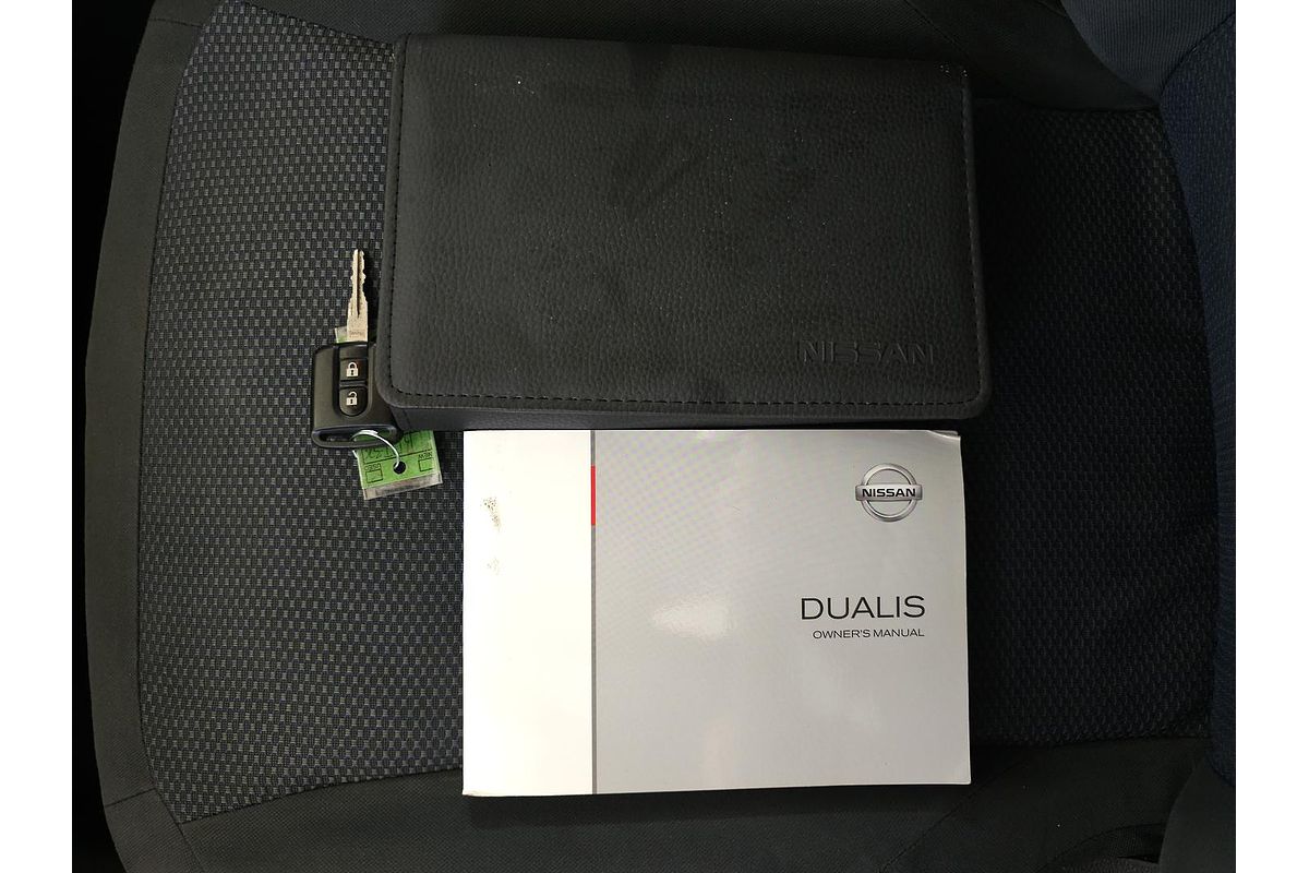2010 Nissan Dualis ST J10