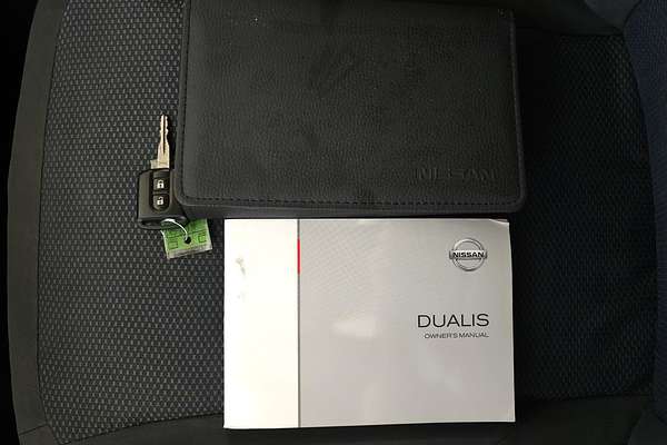 2010 Nissan Dualis ST J10