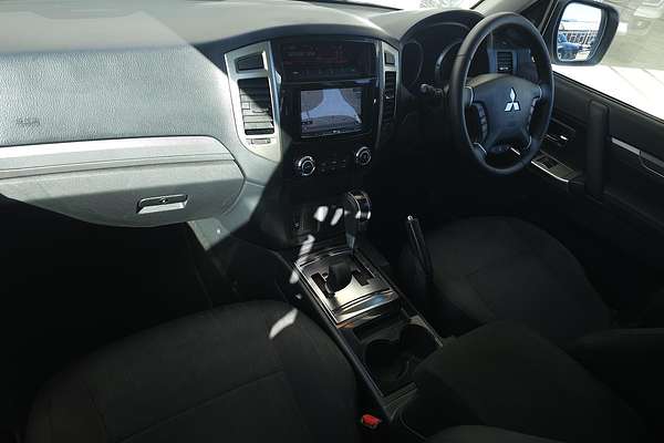 2018 Mitsubishi Pajero GLX NX