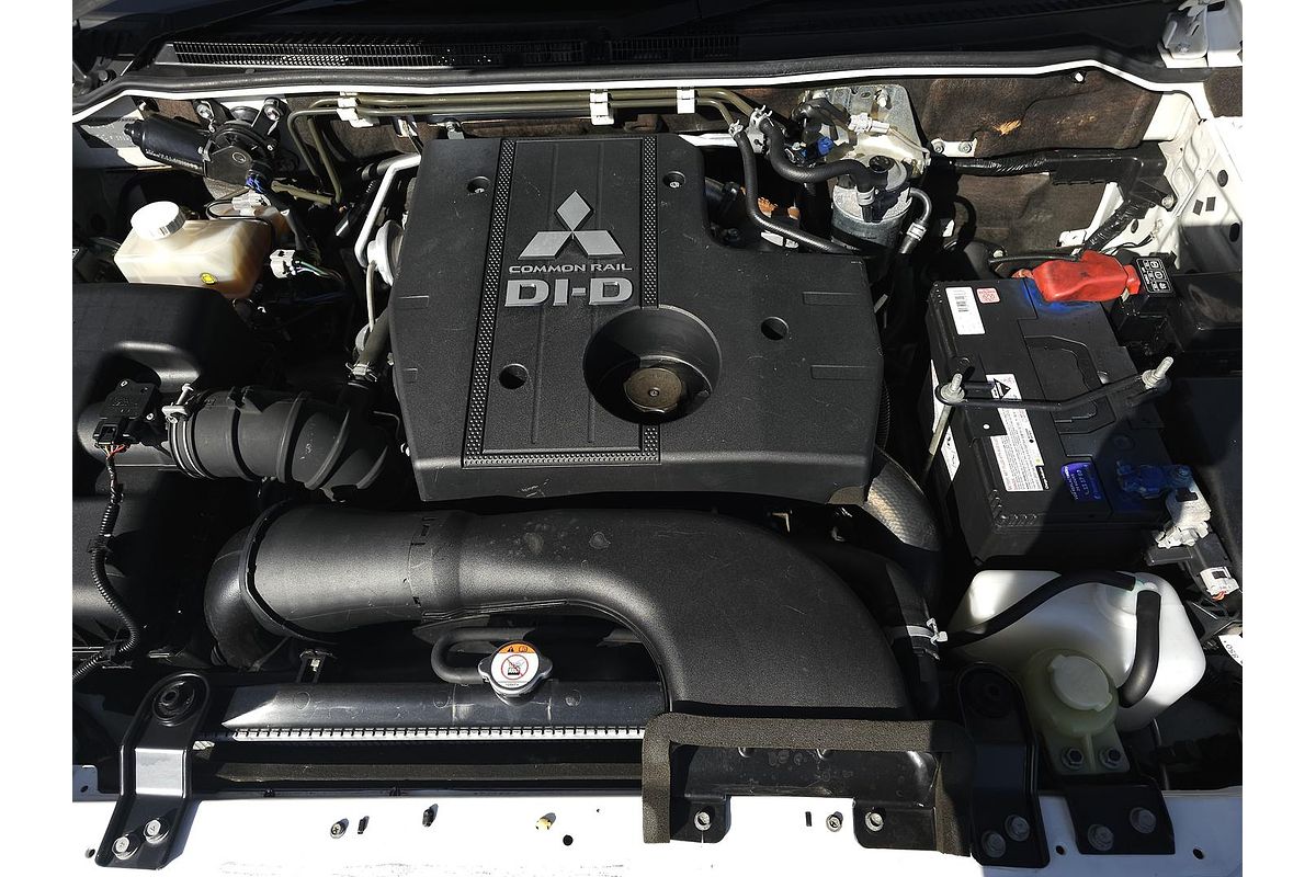 2018 Mitsubishi Pajero GLX NX