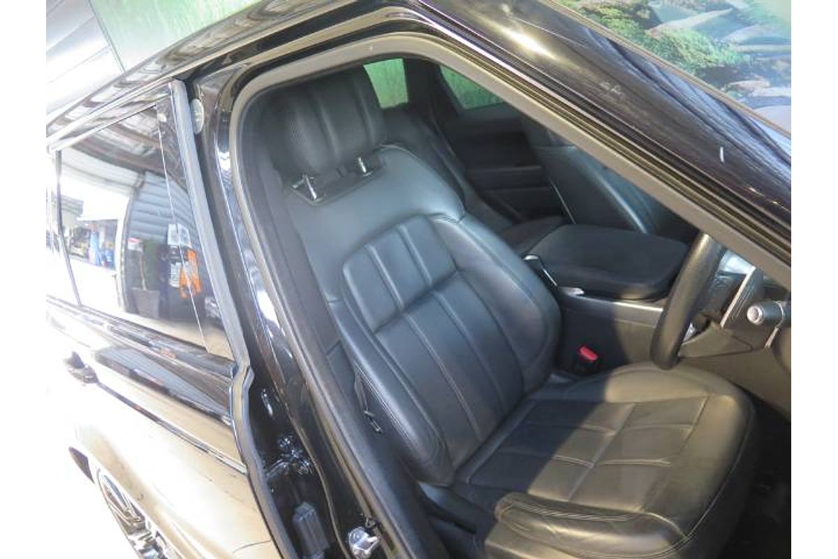 2022 Land Rover Rover P400 Dynamic SE