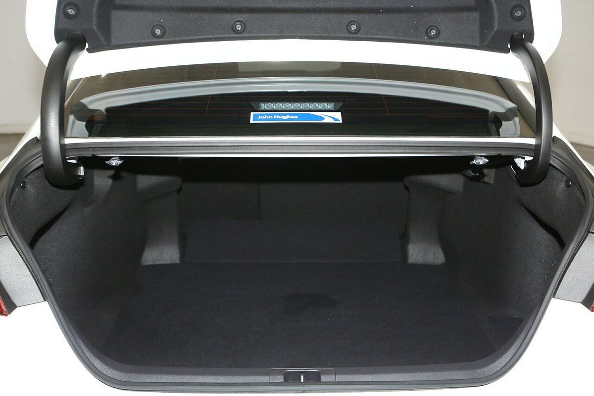 2022 Toyota Camry Ascent Sport AXVH70R