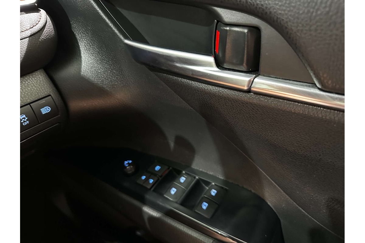 2018 Toyota Camry Ascent Sport ASV70R