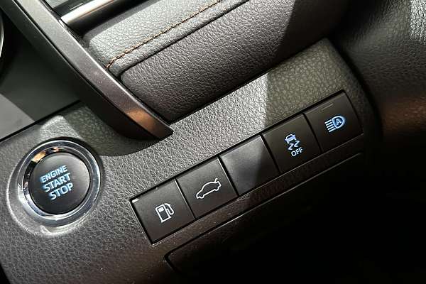 2018 Toyota Camry Ascent Sport ASV70R