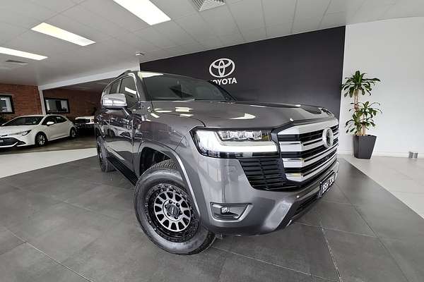 2021 Toyota Landcruiser Sahara FJA300R