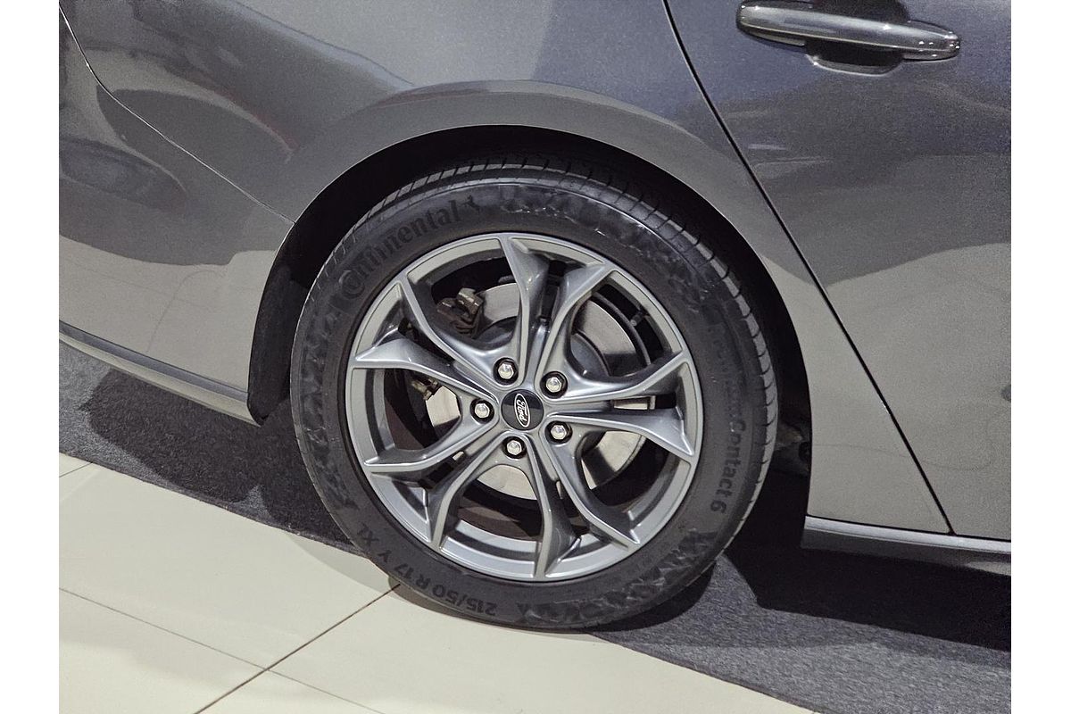 2019 Ford Focus ST-Line SA