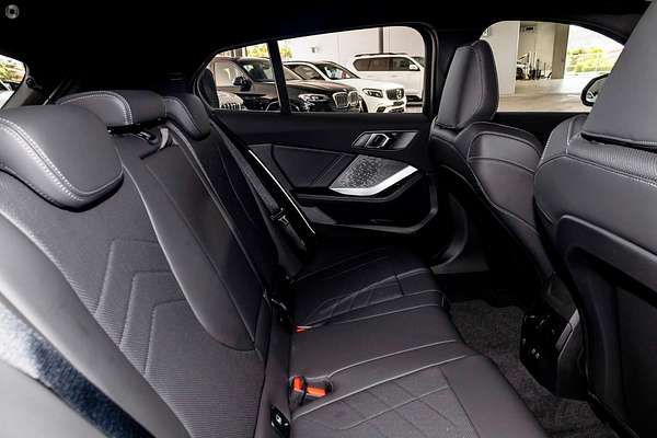 2025 BMW 1 Series 118 M Sport F70