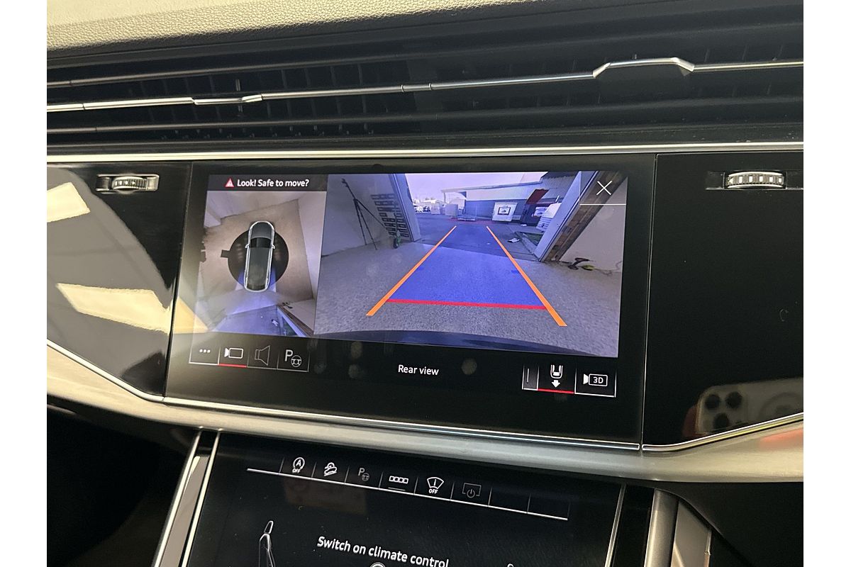 2021 Audi Q8 50 TDI S line F1
