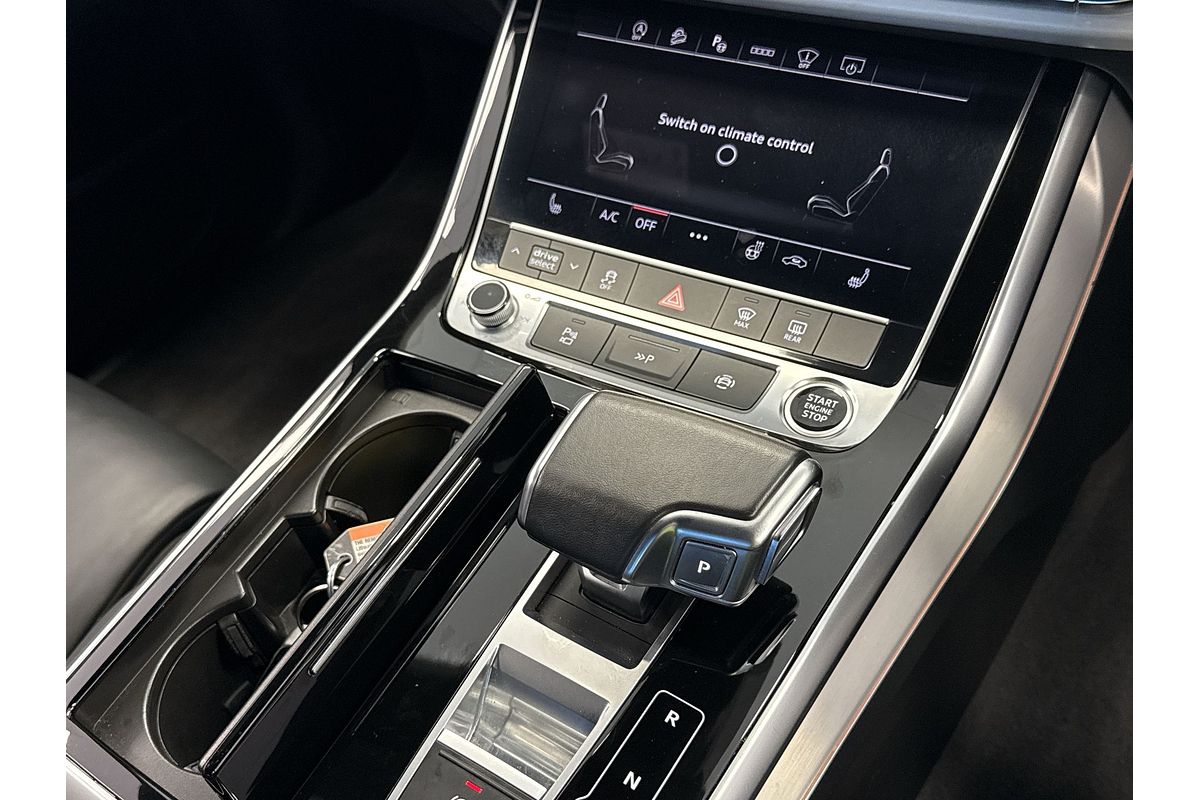 2021 Audi Q8 50 TDI S line F1