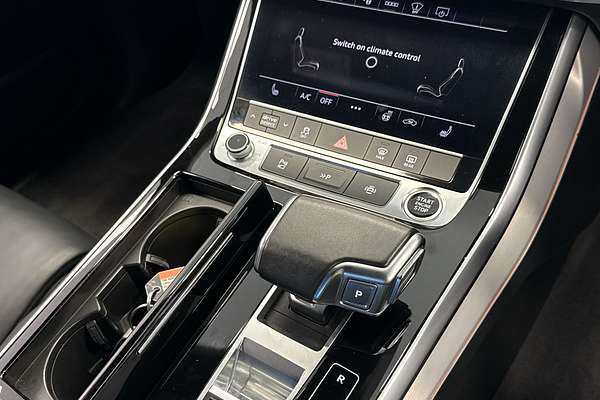 2021 Audi Q8 50 TDI S line F1