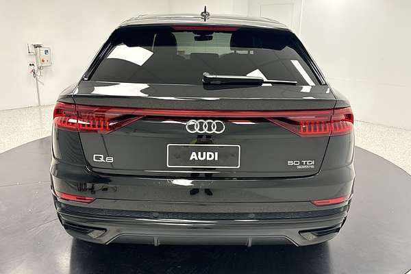 2021 Audi Q8 50 TDI S line F1