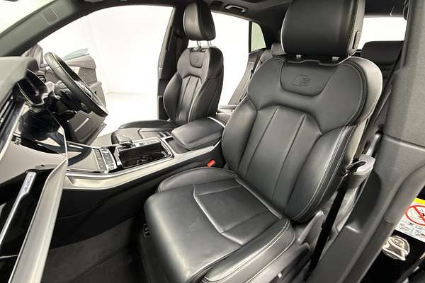 2021 Audi Q8 50 TDI S line F1