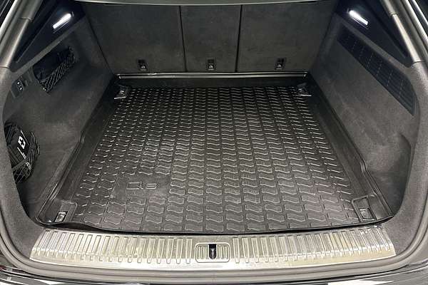 2021 Audi Q8 50 TDI S line F1