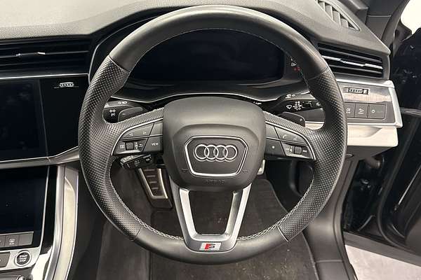2021 Audi Q8 50 TDI S line F1