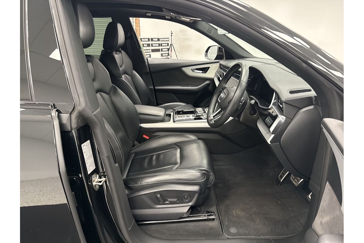 2021 Audi Q8 50 TDI S line F1