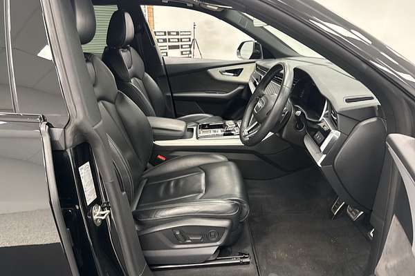 2021 Audi Q8 50 TDI S line F1