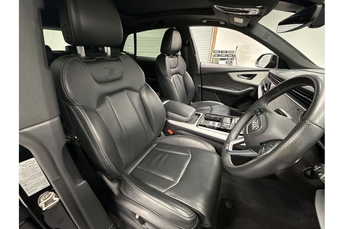 2021 Audi Q8 50 TDI S line F1