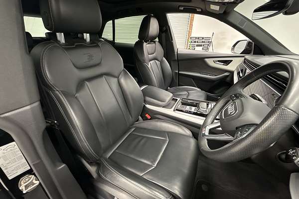 2021 Audi Q8 50 TDI S line F1