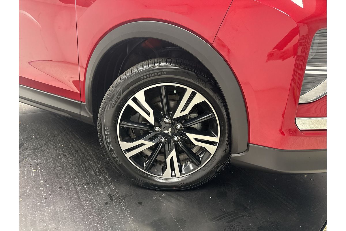 2021 Mitsubishi YB