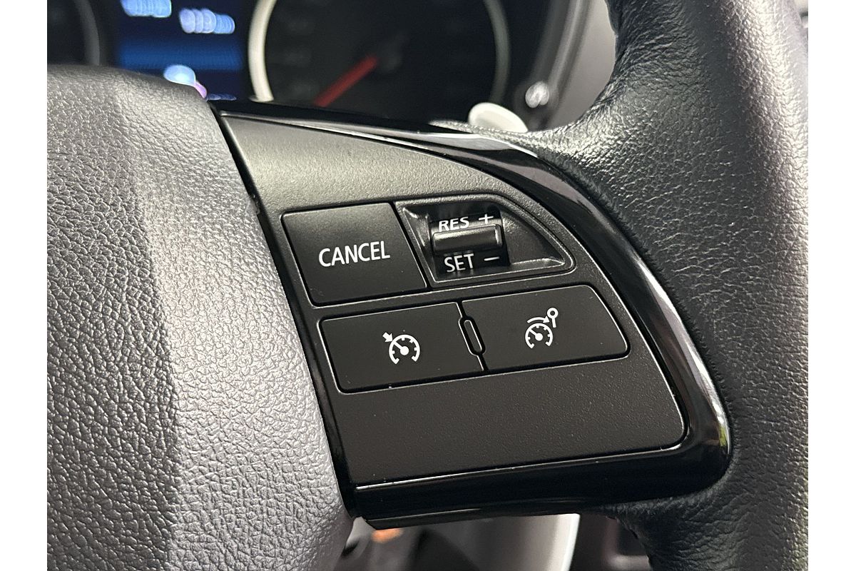 2021 Mitsubishi YB