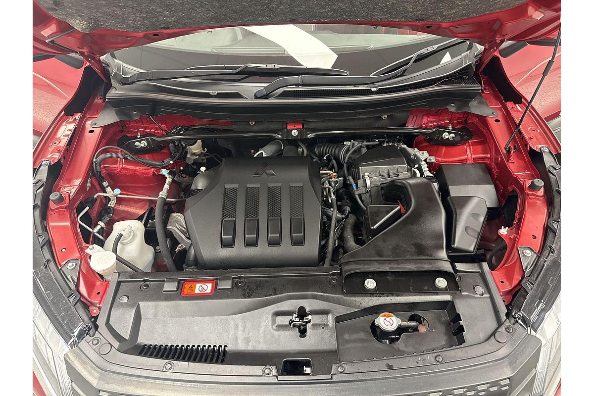 2021 Mitsubishi YB