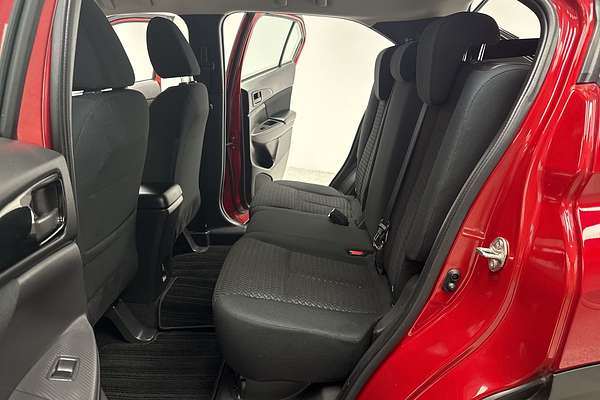 2021 Mitsubishi YB
