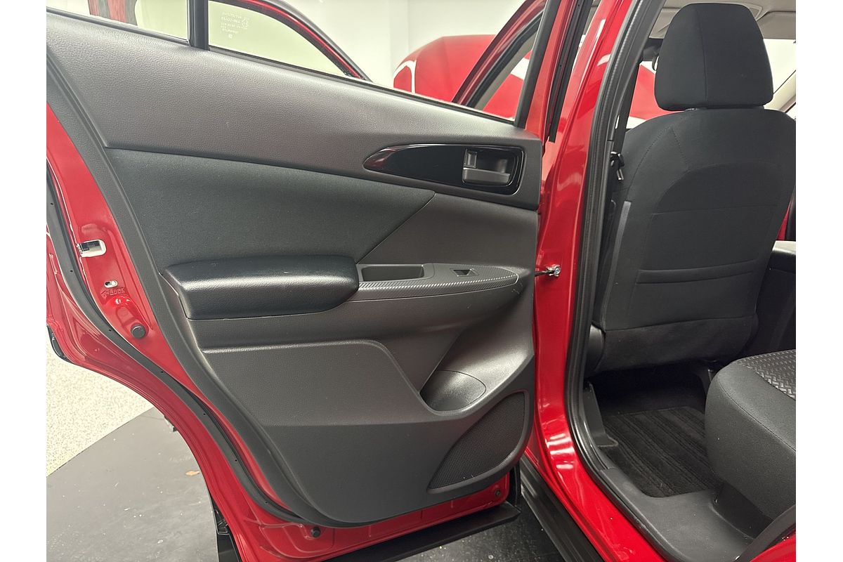 2021 Mitsubishi YB