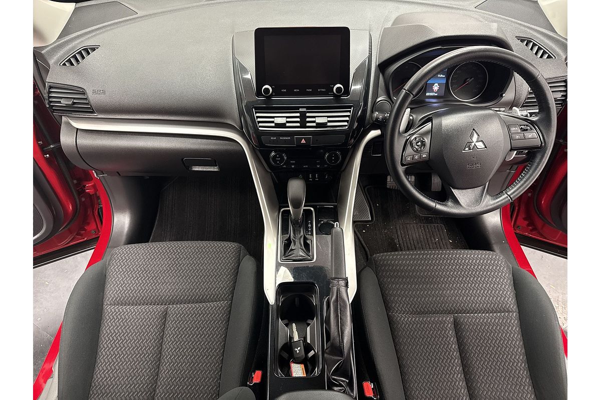 2021 Mitsubishi YB