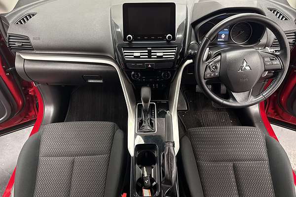 2021 Mitsubishi YB