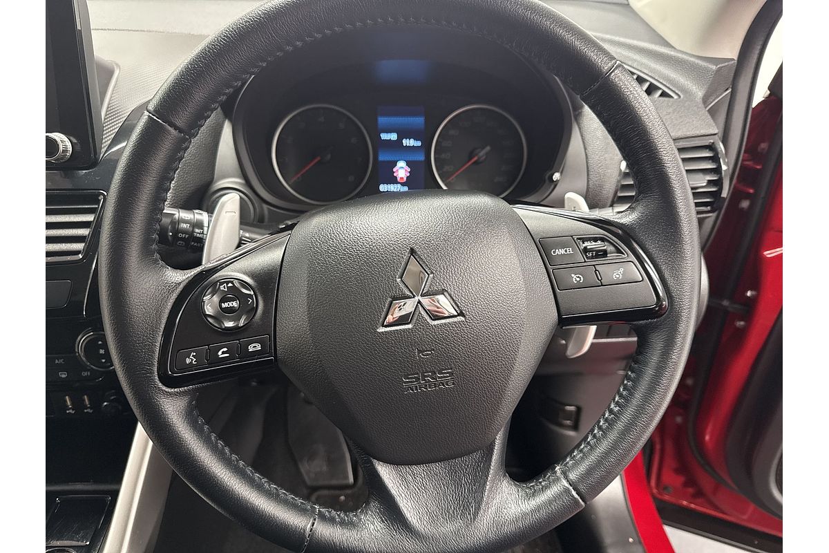 2021 Mitsubishi YB