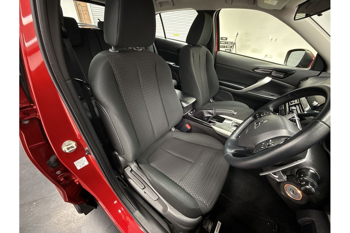 2021 Mitsubishi YB