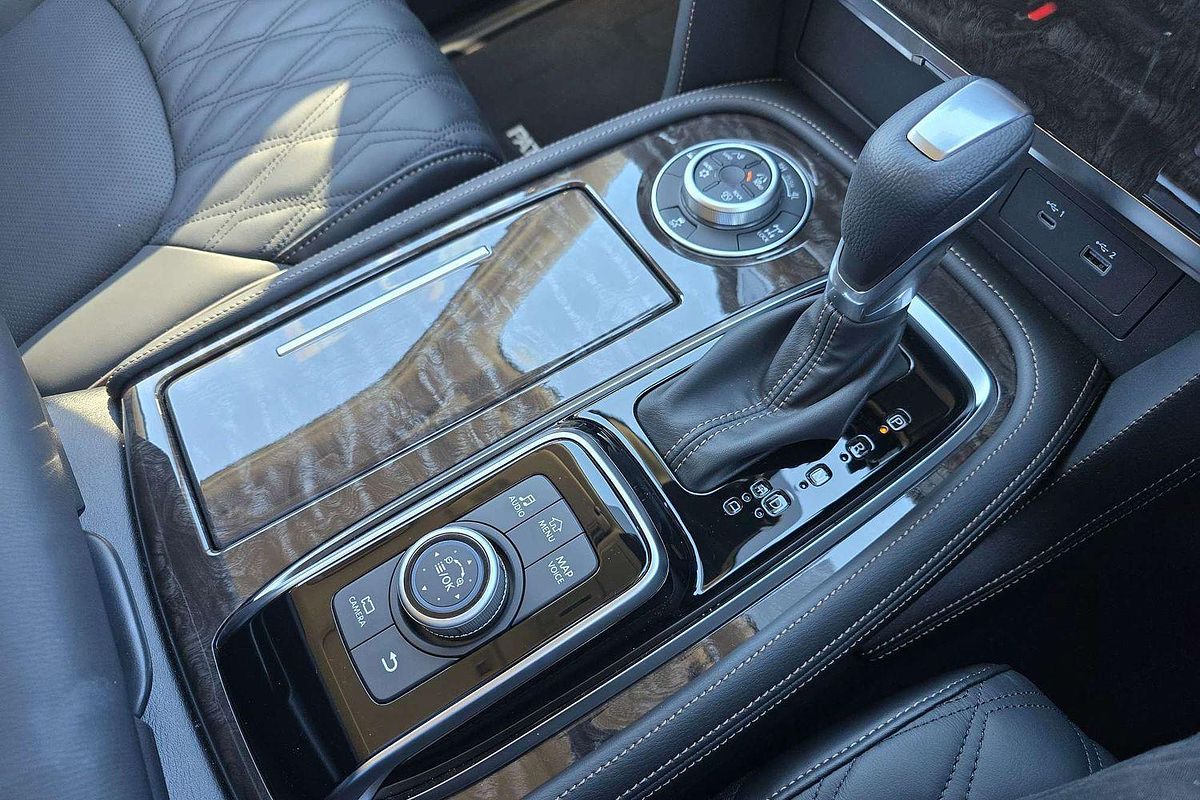 2025 Nissan Patrol Ti-L Y62