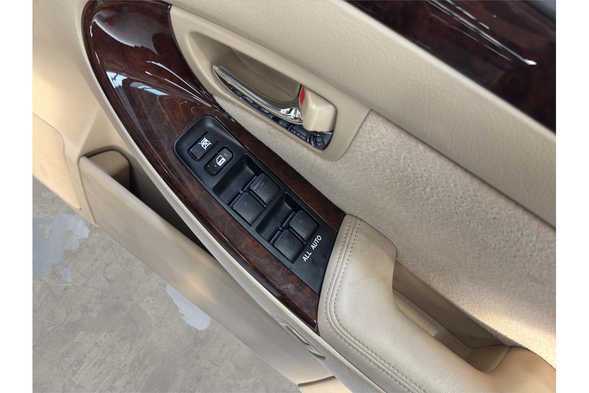 2006 Toyota Crown Royal Saloon i-Four 60th Special Edition UZS186