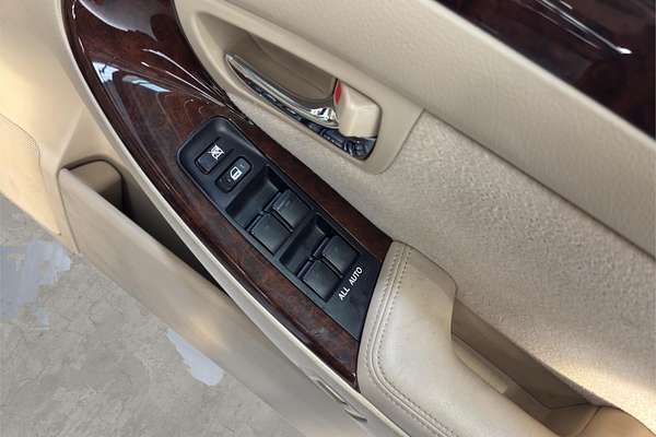 2006 Toyota Crown Royal Saloon i-Four 60th Special Edition UZS186