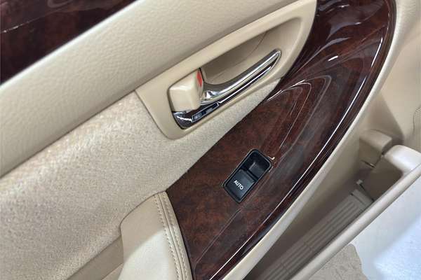 2006 Toyota Crown Royal Saloon i-Four 60th Special Edition UZS186