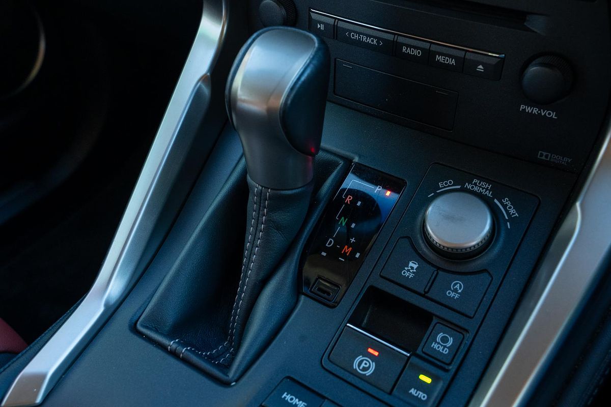 2015 Lexus NX NX200t Luxury AGZ10R