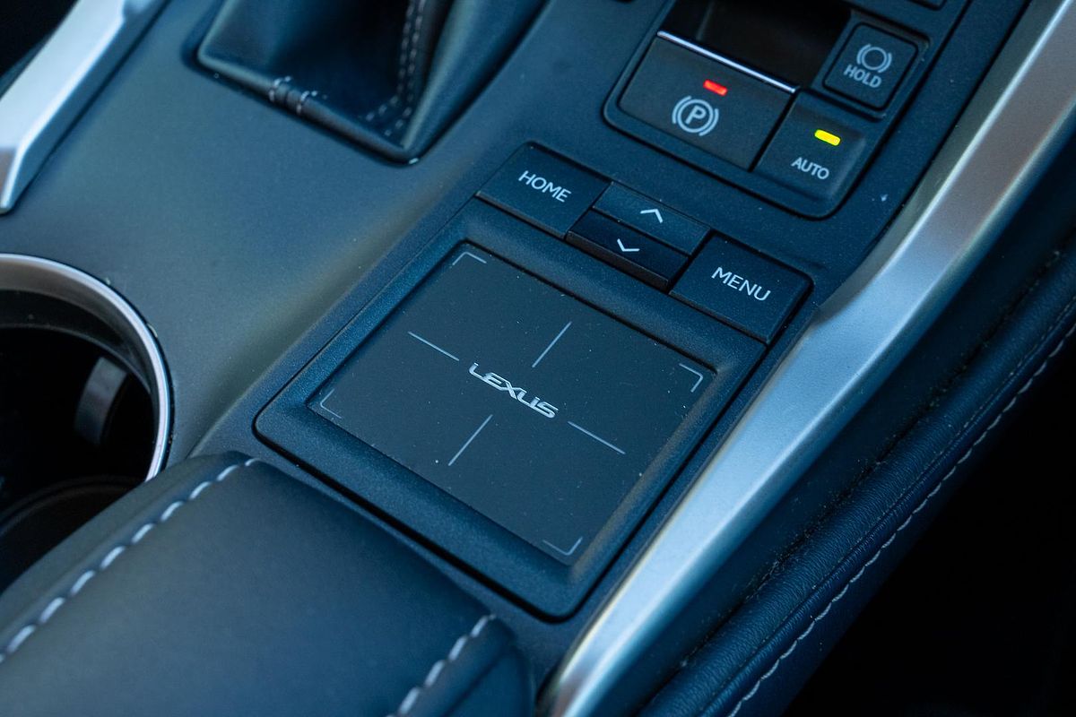 2015 Lexus NX NX200t Luxury AGZ10R