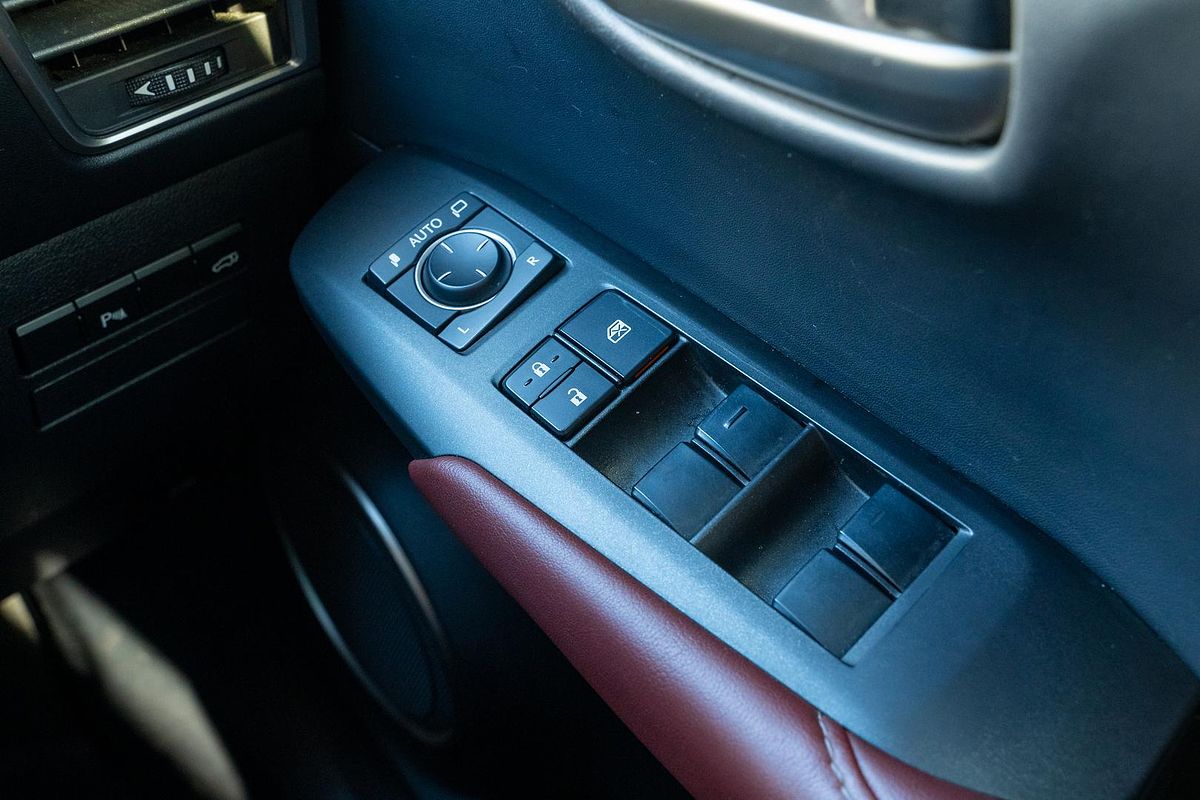 2015 Lexus NX NX200t Luxury AGZ10R