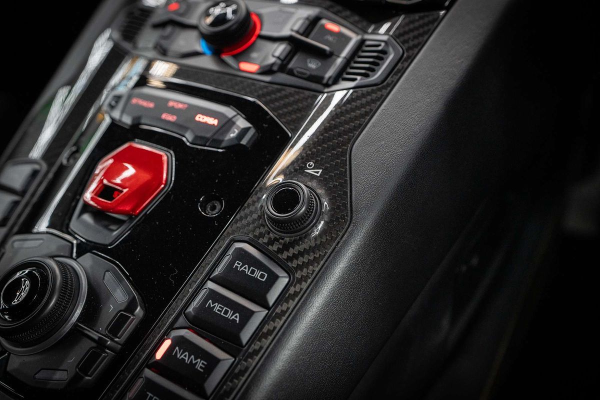 2017 Lamborghini Aventador S 834