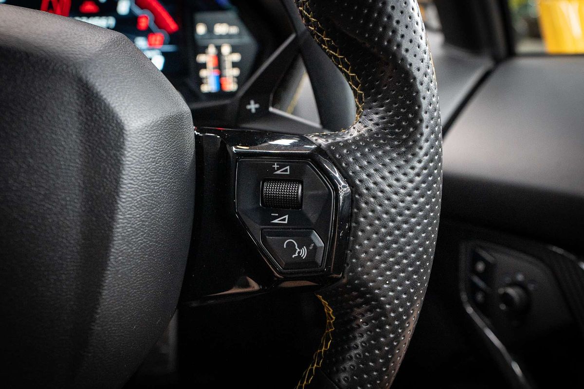 2017 Lamborghini Aventador S 834