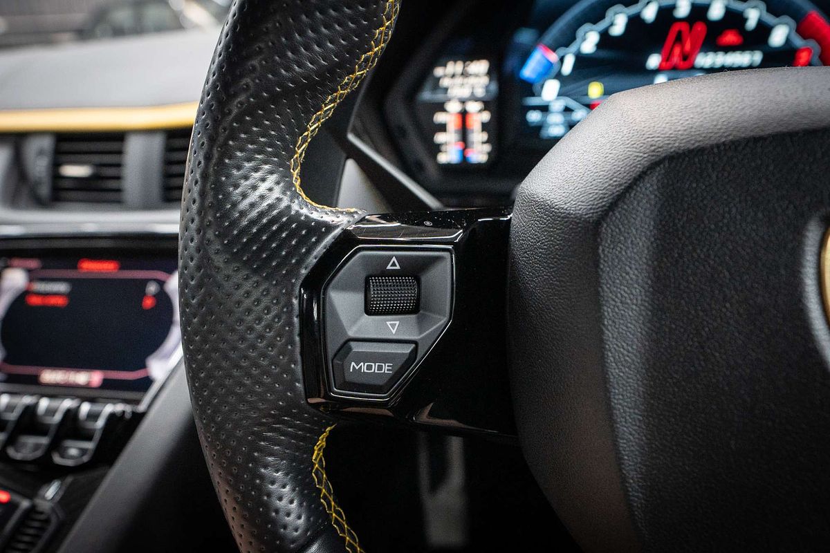 2017 Lamborghini Aventador S 834
