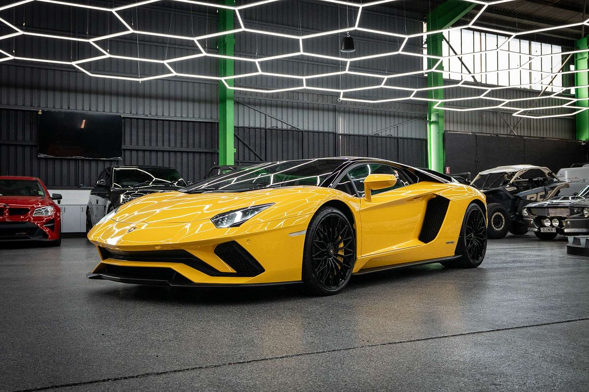2017 Lamborghini Aventador S 834