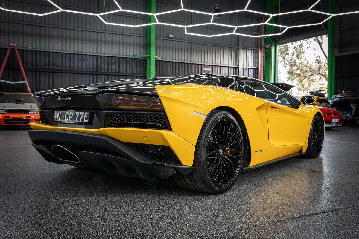 2017 Lamborghini Aventador S 834