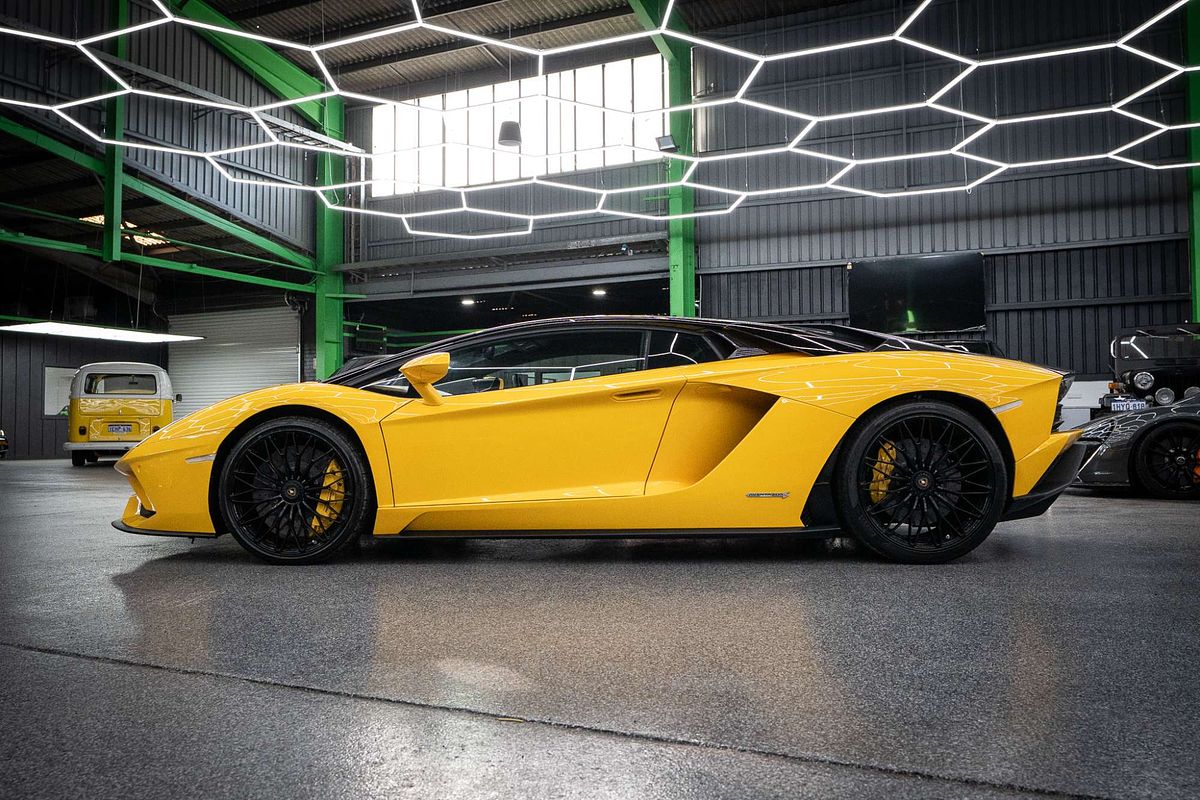 2017 Lamborghini Aventador S 834