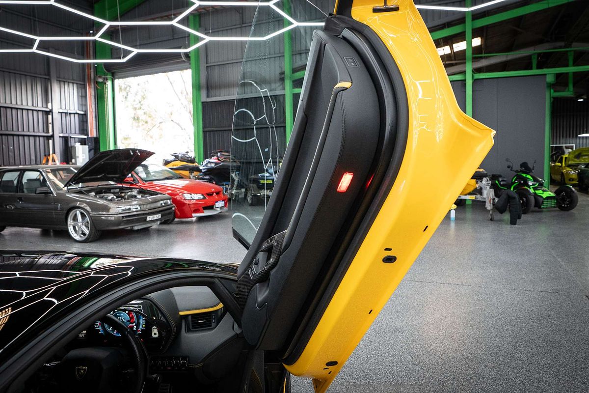 2017 Lamborghini Aventador S 834