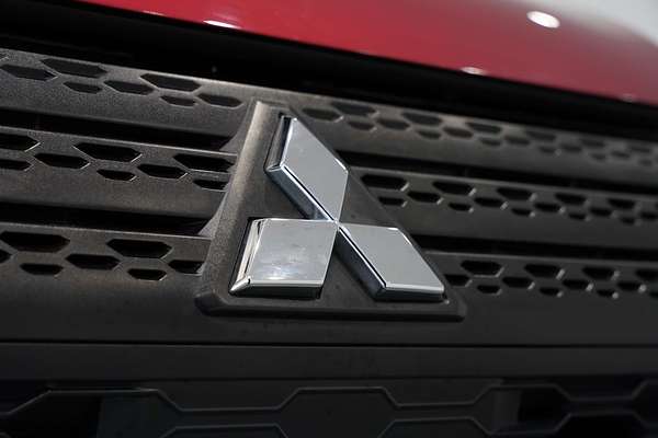 2022 Mitsubishi Eclipse Cross LS YB