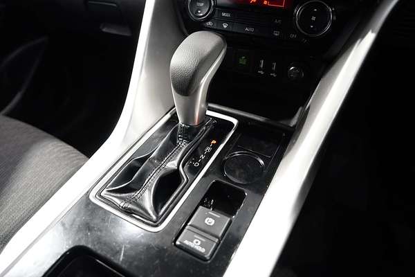 2022 Mitsubishi Eclipse Cross LS YB