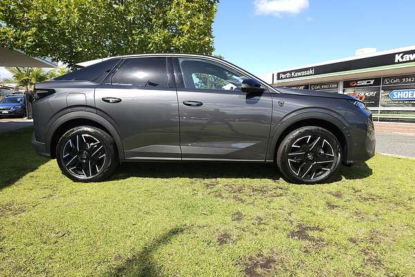 2024 Peugeot 3008 GT Premium Hybrid P64