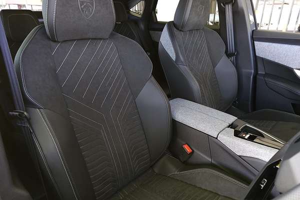 2024 Peugeot 3008 GT Premium Hybrid P64